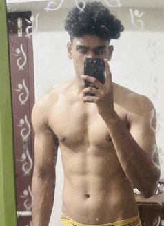 Roshan - Male escort in Thiruvananthapuram Photo 1 of 1