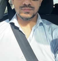 Roshan Kar - Male escort in Dubai