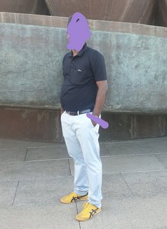 Roshan Shah - Male escort in Mumbai Photo 4 of 4