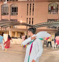 Roshan shah - Male escort in Surat