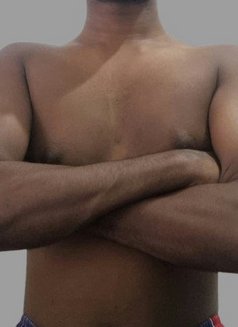 Roshan - Acompañantes masculino in Colombo Photo 2 of 2