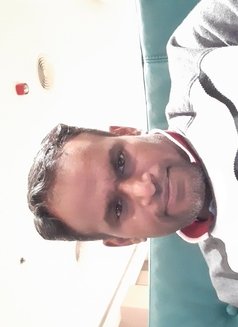 Roshan41 - Intérprete masculino de adultos in Dubai Photo 1 of 1