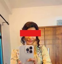 Roshana - escort in Colombo