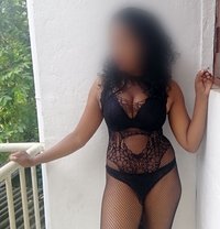 Roshani Independen - escort in Colombo