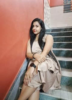 Roshani - escort in Kozhikode Photo 3 of 3