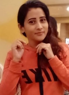 Roshani Singh Cam & Show Real Meet - escort in Mumbai Photo 1 of 4