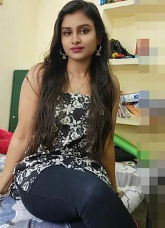 Roshani Vip Call Girl Sarvice - escort in Hyderabad Photo 1 of 2