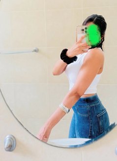 Roshel New Girl (Indipendant) - escort in Colombo Photo 2 of 5