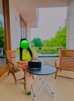 Roshel Perera - puta in Colombo Photo 4 of 8