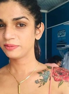 Roshel - Transsexual escort agency in Colombo Photo 4 of 14