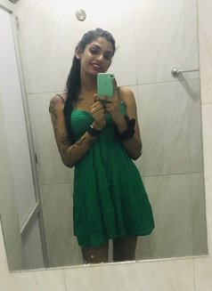 Roshel - Transsexual escort agency in Colombo Photo 12 of 14