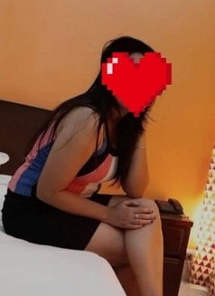 Roshelle & Sinthuja- Battaramulla - escort in Colombo Photo 10 of 18