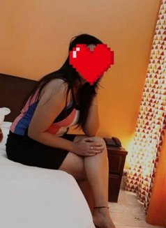 Roshelle & Sinthuja- Battaramulla - escort in Colombo Photo 18 of 18