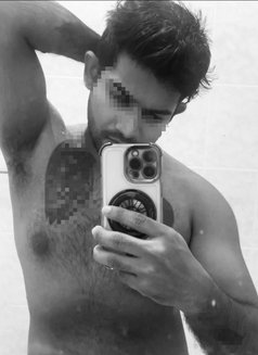 Roshen Love 69 - Acompañantes masculino in Colombo Photo 2 of 5