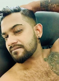Roshen Love 69 - Acompañantes masculino in Colombo Photo 4 of 5