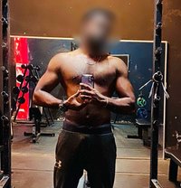Roshen - Male escort in Colombo