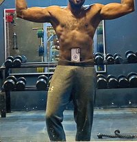 Roshen - Male escort in Colombo