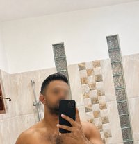 Roshen - Male escort in Colombo
