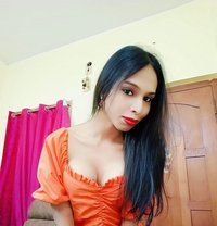 Roshini Doll - Transsexual escort in Bangalore Photo 1 of 11