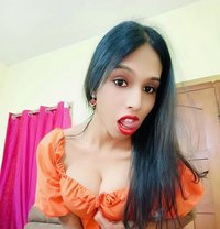 Roshini Doll - Transsexual escort in Bangalore Photo 1 of 11