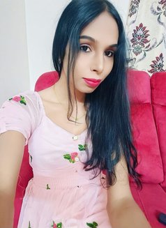 Roshini Doll - Transsexual escort in Bangalore Photo 8 of 17
