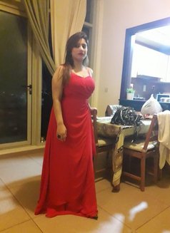 Roshini Indian Milf - escort in Dubai Photo 2 of 4