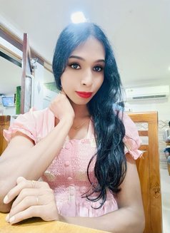 Roshini Sexy Doll Mallu - Acompañantes transexual in Bangalore Photo 1 of 6