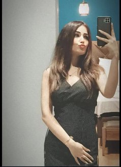 Roshni Call Girl - puta in Dubai Photo 1 of 3