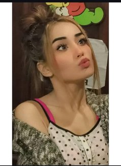 Roshni Call Girl - puta in Dubai Photo 3 of 3