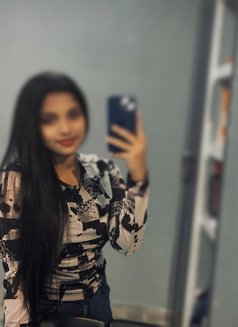 Roshni꧁𓆩Cam & Real Meet 𓆪꧂ - escort in Bangalore Photo 2 of 3