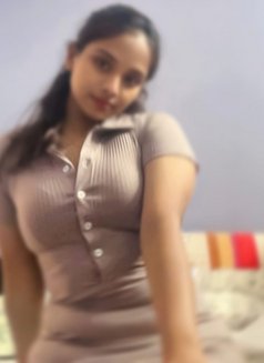 Roshni꧁𓆩Cam & Real Meet 𓆪꧂ - puta in Chennai Photo 2 of 2