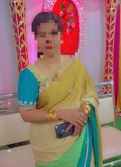 Roshni Escort Agency Hotels and Home - puta in Hyderabad Photo 3 of 3