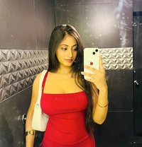 Roshni Gupta - escort in Navi Mumbai Photo 1 of 2