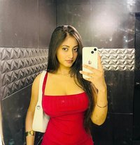 Roshni Gupta - puta in Navi Mumbai