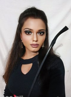 Roshni Here - Acompañantes transexual in Kolkata Photo 7 of 14