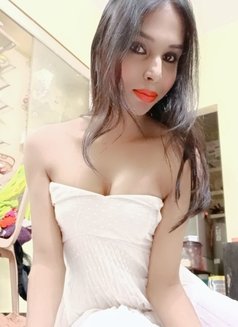 Roshni Hot and Cool Mallu Shemale - Transsexual escort in Bangalore Photo 1 of 6