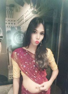 Roshni Hot and Cool Mallu Shemale - Transsexual escort in Bangalore Photo 3 of 8