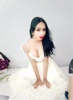 Roshni hot and Sexy - Transsexual escort in Bangalore Photo 6 of 9