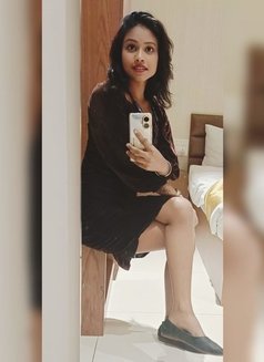 Roshni Independent: Cam Session $ Real - escort in Surat Photo 1 of 1