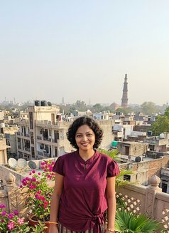 ROSHNI Independent Incall Outcall - puta in Chennai Photo 1 of 4