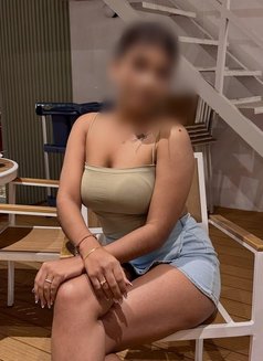 Roshni - escort in Chandigarh Photo 2 of 3