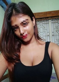 Roshni - escort in Gurgaon Photo 1 of 3