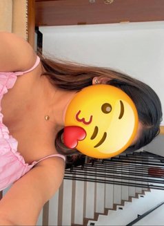 Roshni - escort in Hyderabad Photo 2 of 5