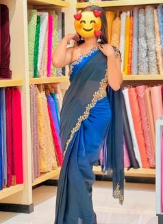 Roshni - escort in Hyderabad Photo 3 of 5