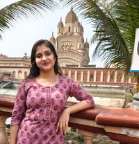 Roshni - escort in Hyderabad Photo 1 of 3