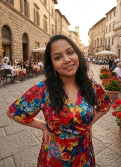 Roshni - escort in Kochi Photo 1 of 1