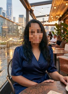 Roshni - escort in Kochi Photo 2 of 5