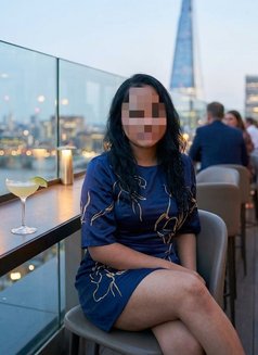 Roshni - escort in Kochi Photo 4 of 5