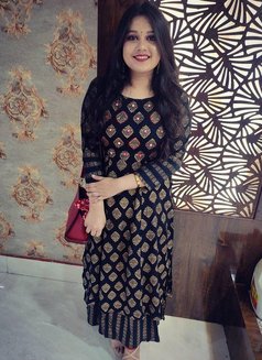 Roshni - escort in Mumbai Photo 2 of 2