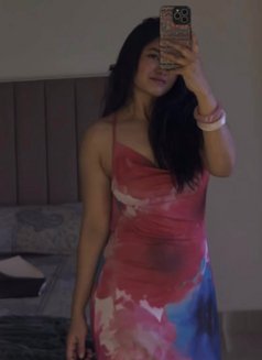 Roshni - escort in Mumbai Photo 1 of 2